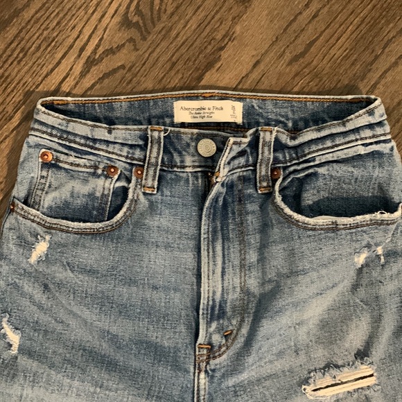 Abercrombie Ankle Straight Ultra High Rise Jean, 26 Tall, Curve Love - Picture 3 of 6